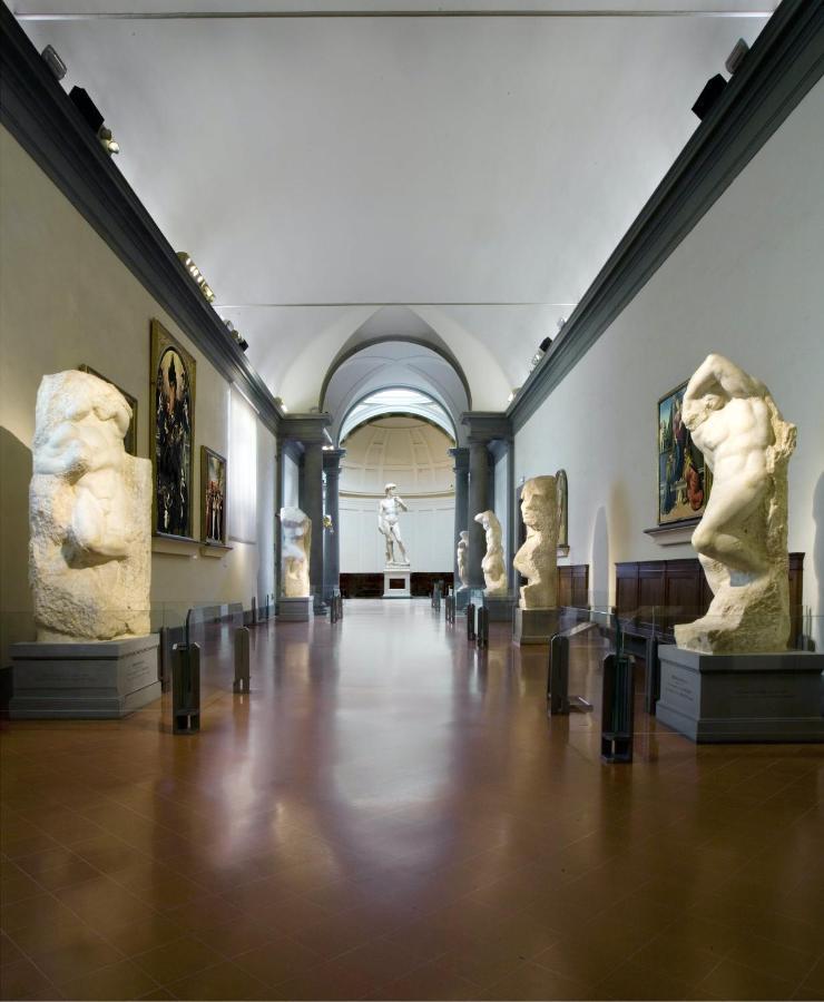 Historic Center Palace - Huge 4 Bedrooms Santa Croce Apartment - By LikehomeFirenze Esterno foto