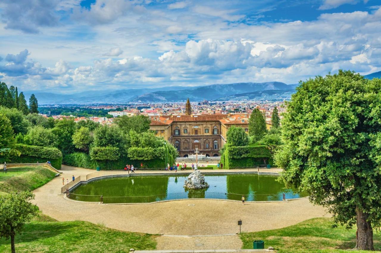 Historic Center Palace - Huge 4 Bedrooms Santa Croce Apartment - By LikehomeFirenze Esterno foto