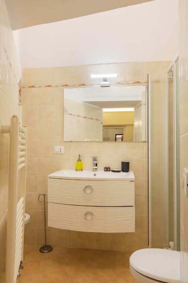 Historic Center Palace - Huge 4 Bedrooms Santa Croce Apartment - By LikehomeFirenze Esterno foto