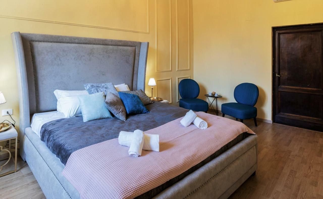 Historic Center Palace - Huge 4 Bedrooms Santa Croce Apartment - By LikehomeFirenze Esterno foto