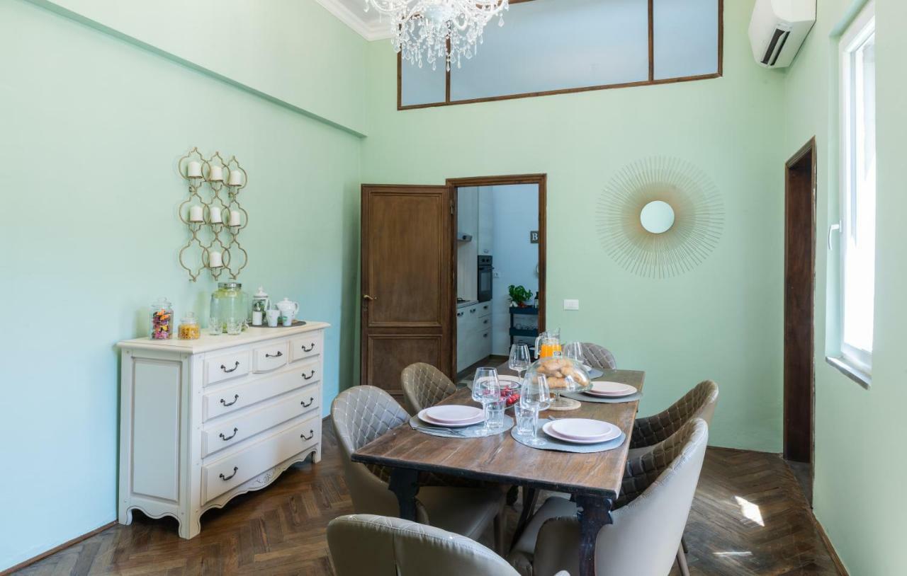 Historic Center Palace - Huge 4 Bedrooms Santa Croce Apartment - By LikehomeFirenze Esterno foto