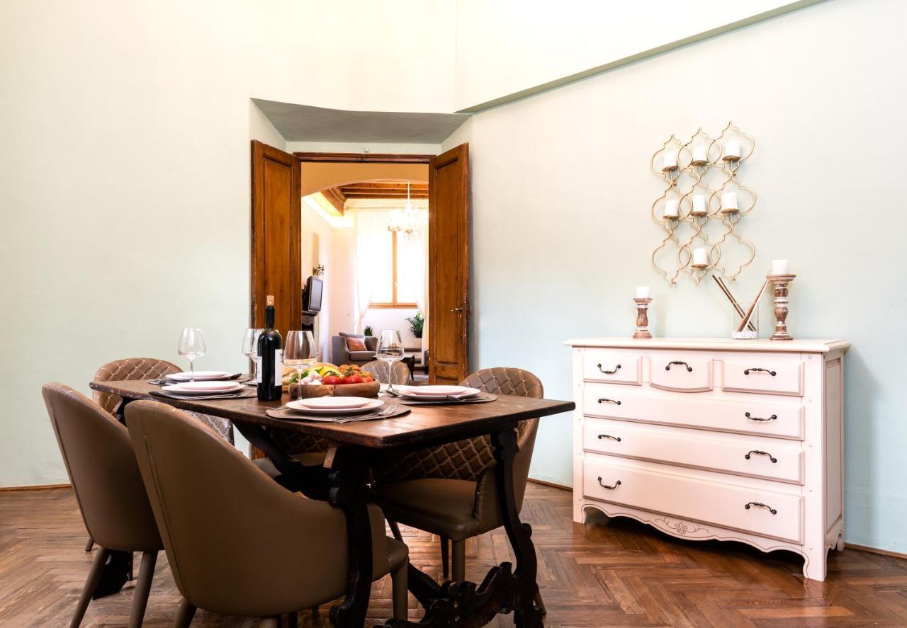Historic Center Palace - Huge 4 Bedrooms Santa Croce Apartment - By LikehomeFirenze Esterno foto